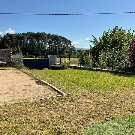 La Maison Bleue Du Plot