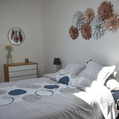 La Maison Bleue Du Plot * Ailhon